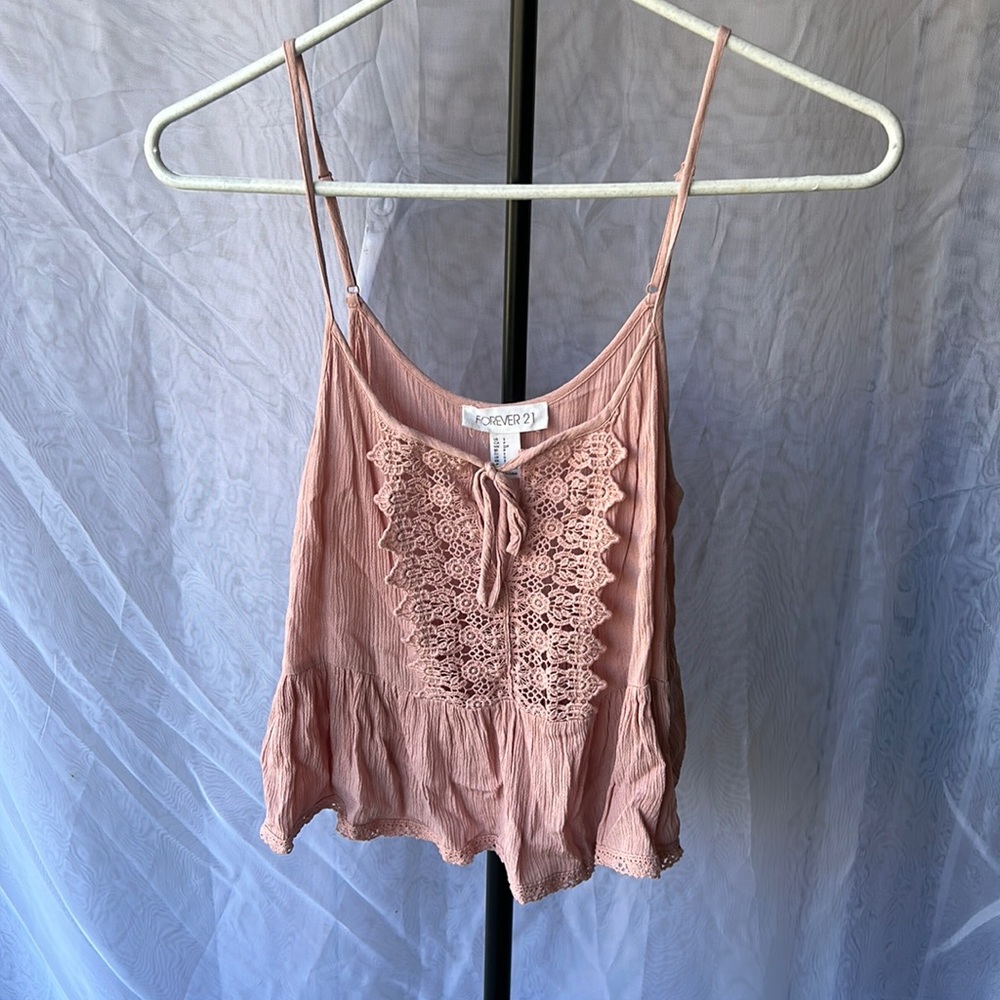 Women’s pink crop top
